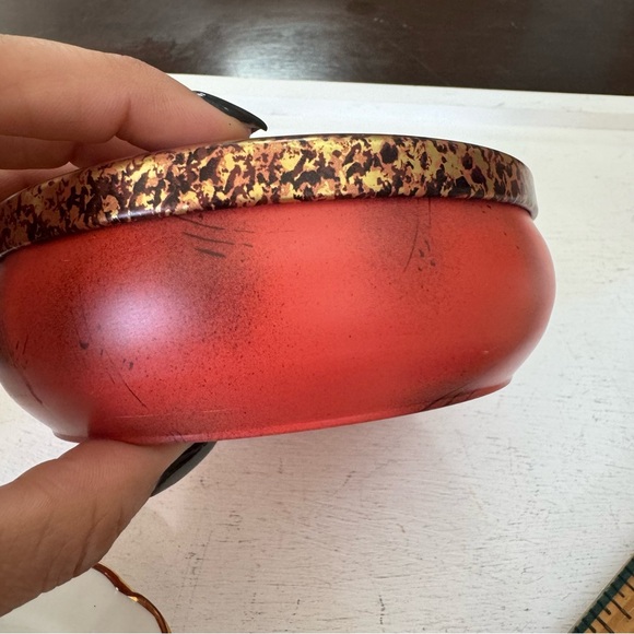 Beautiful Vintage Round Tin Fascination Face Powder Trinket Box Made in England - Picture 11 of 16